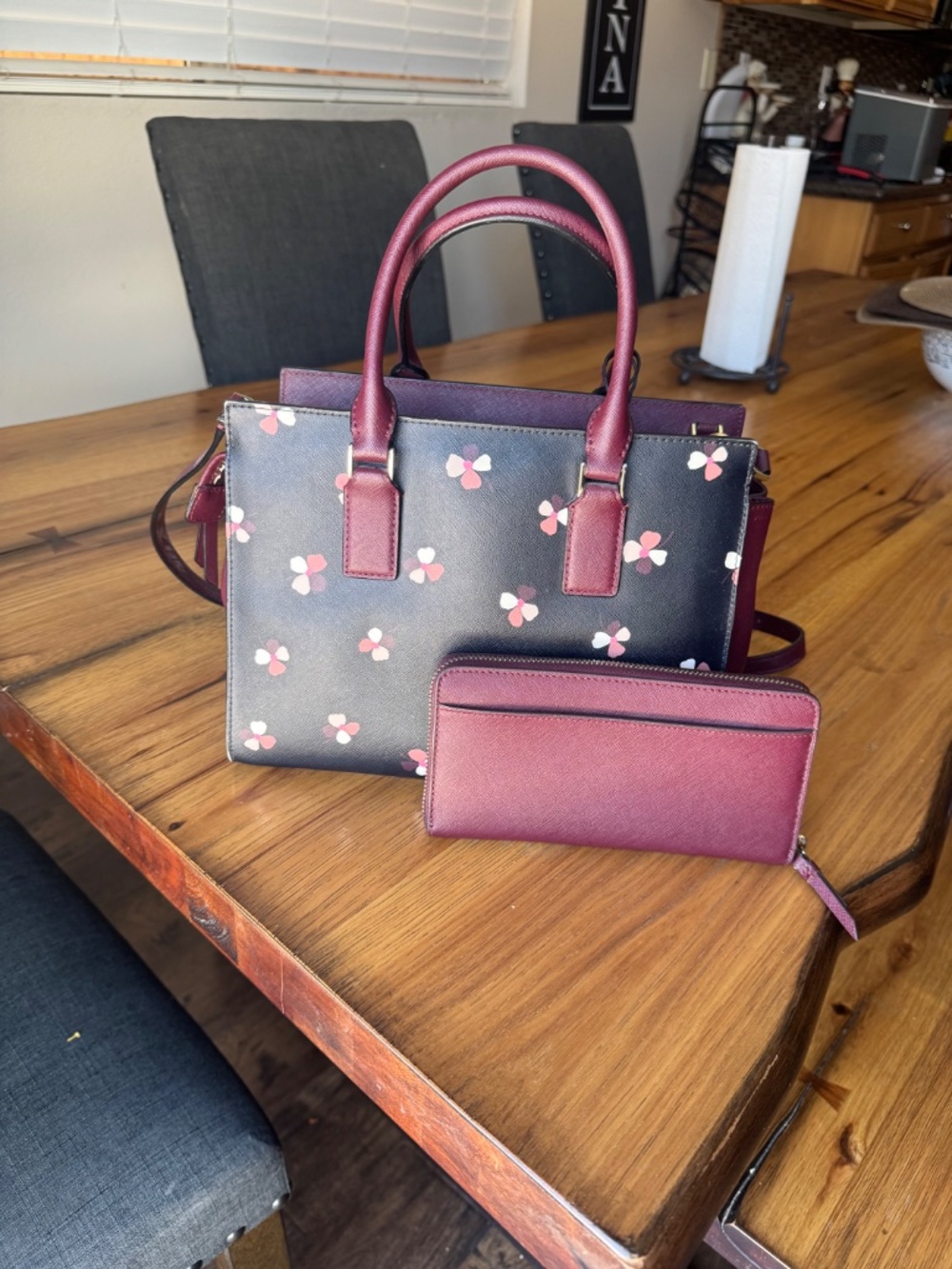 kate spade purse - Picture 2 of 2